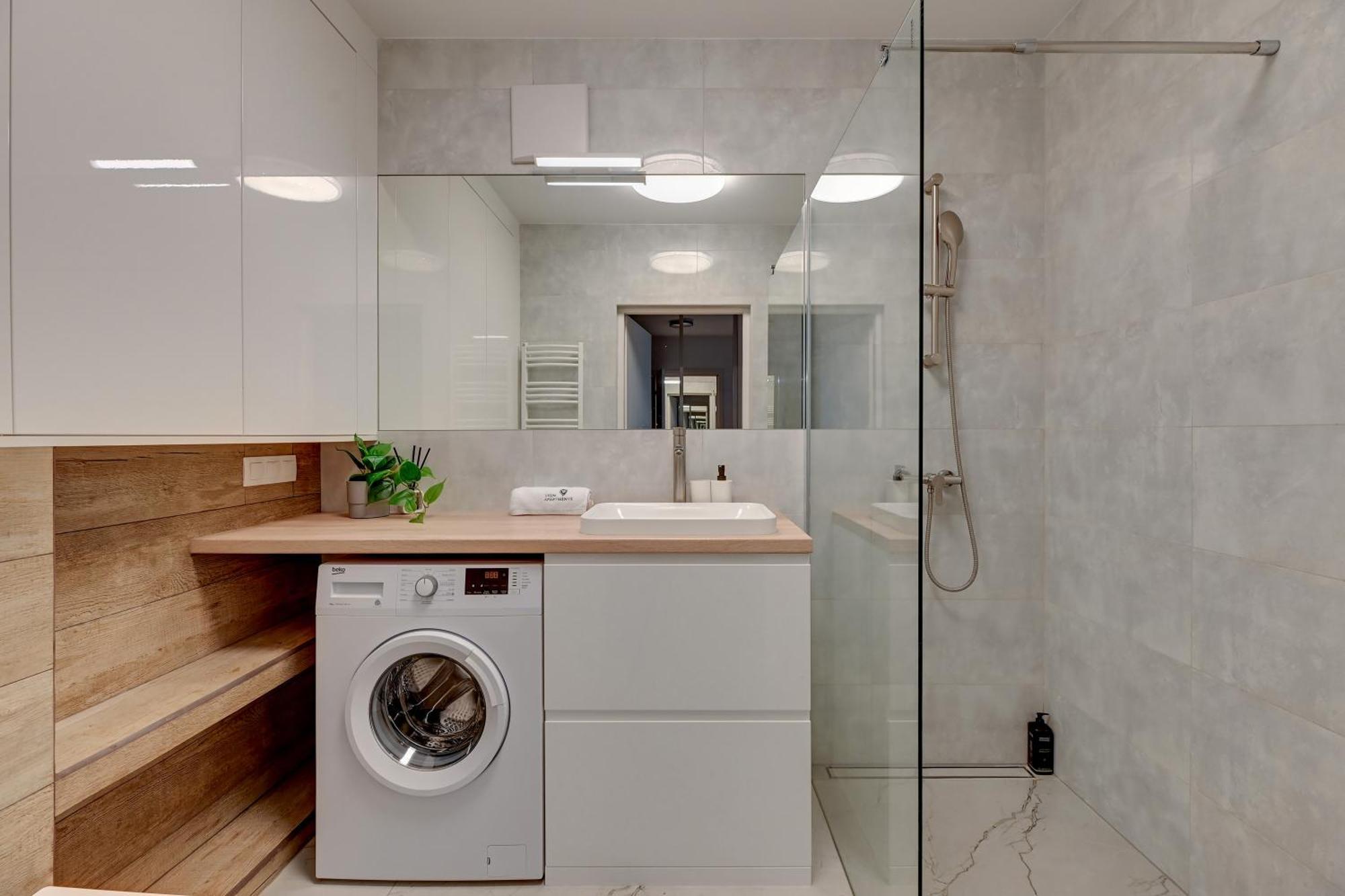 Front Park Apartments With Parking By Lion Apartments Гданск Екстериор снимка